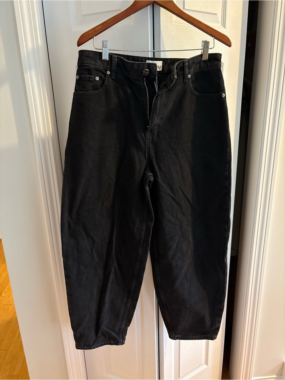 NWT Ganni Black Women’s Relaxed Fit Jeans 31/32R